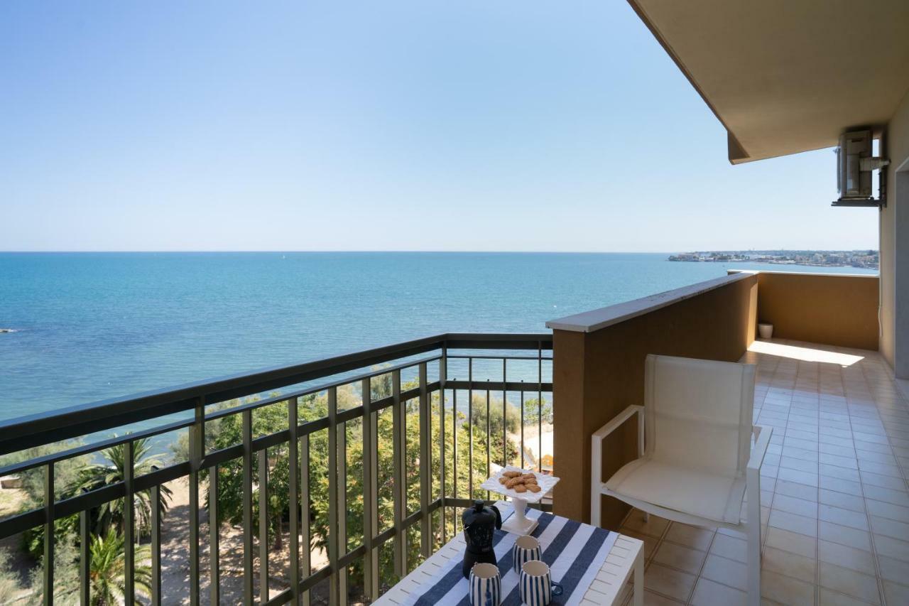 Santa Rosa luxury apartment 2 BEDROOMS 3 People free parking Trani Extérieur photo